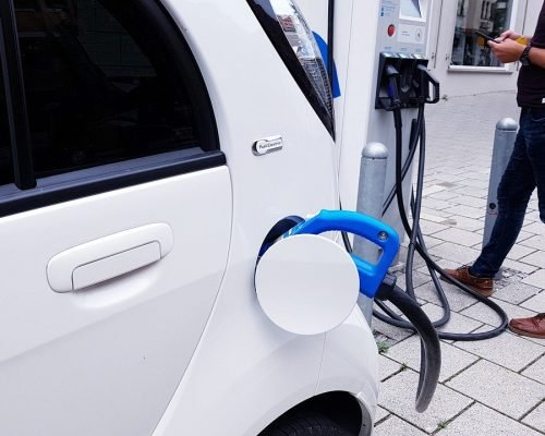 electric-car-4276420_1280 electric-car-4276420_1280